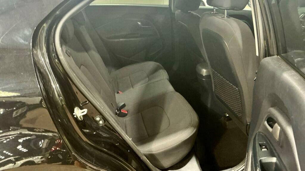 Kia RIO 1.25 Sr7 White #11