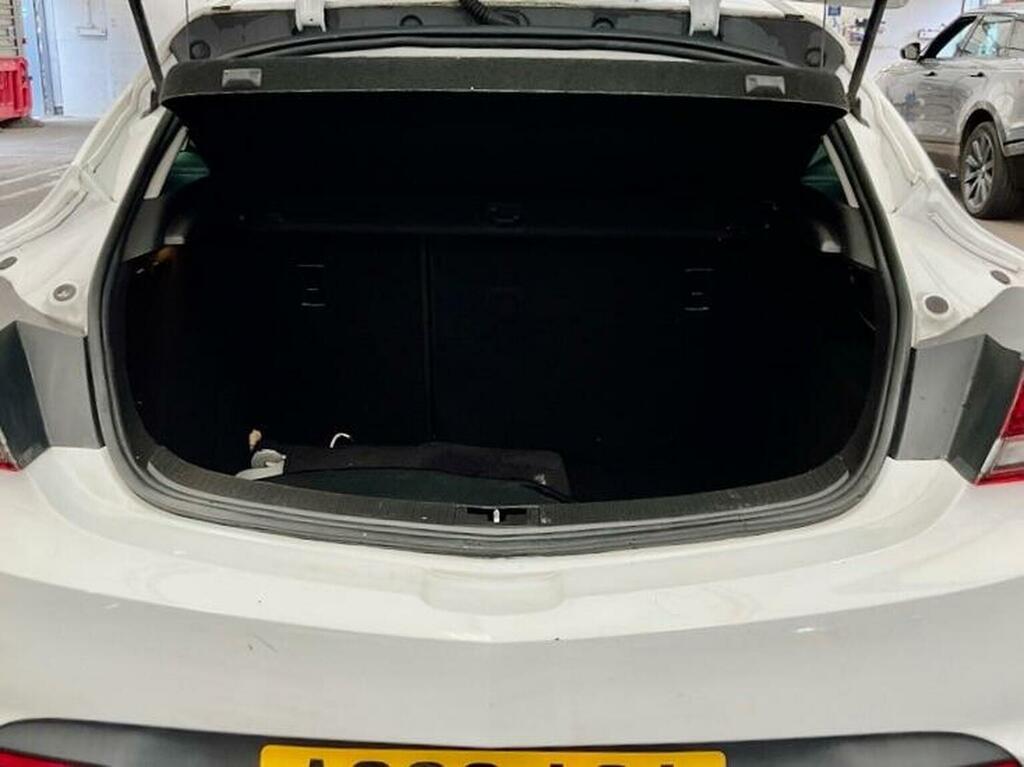 Vauxhall Astra GTC 1.4T Sri Euro 5 White #5