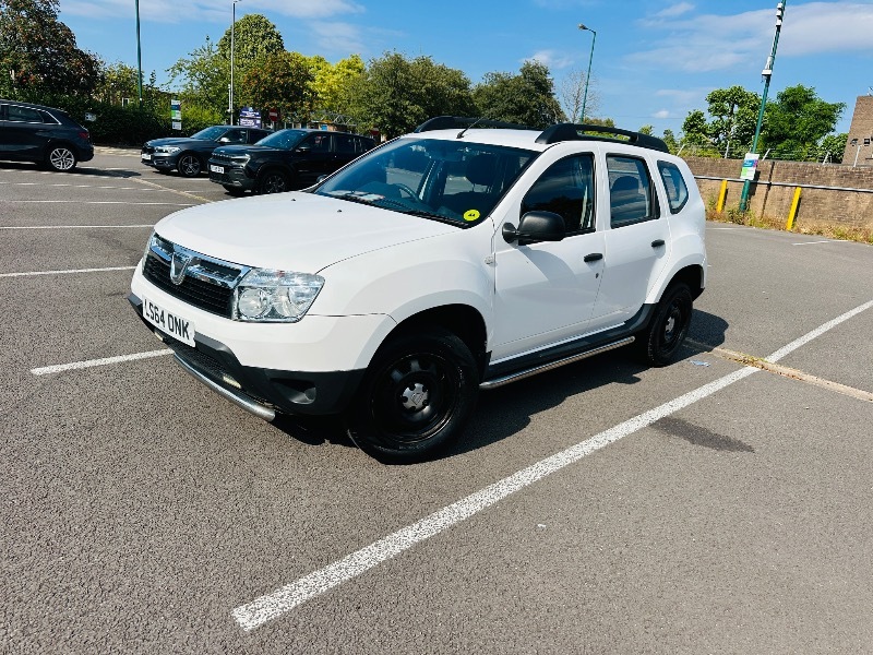 Dacia Duster 1.6 Access Suv White