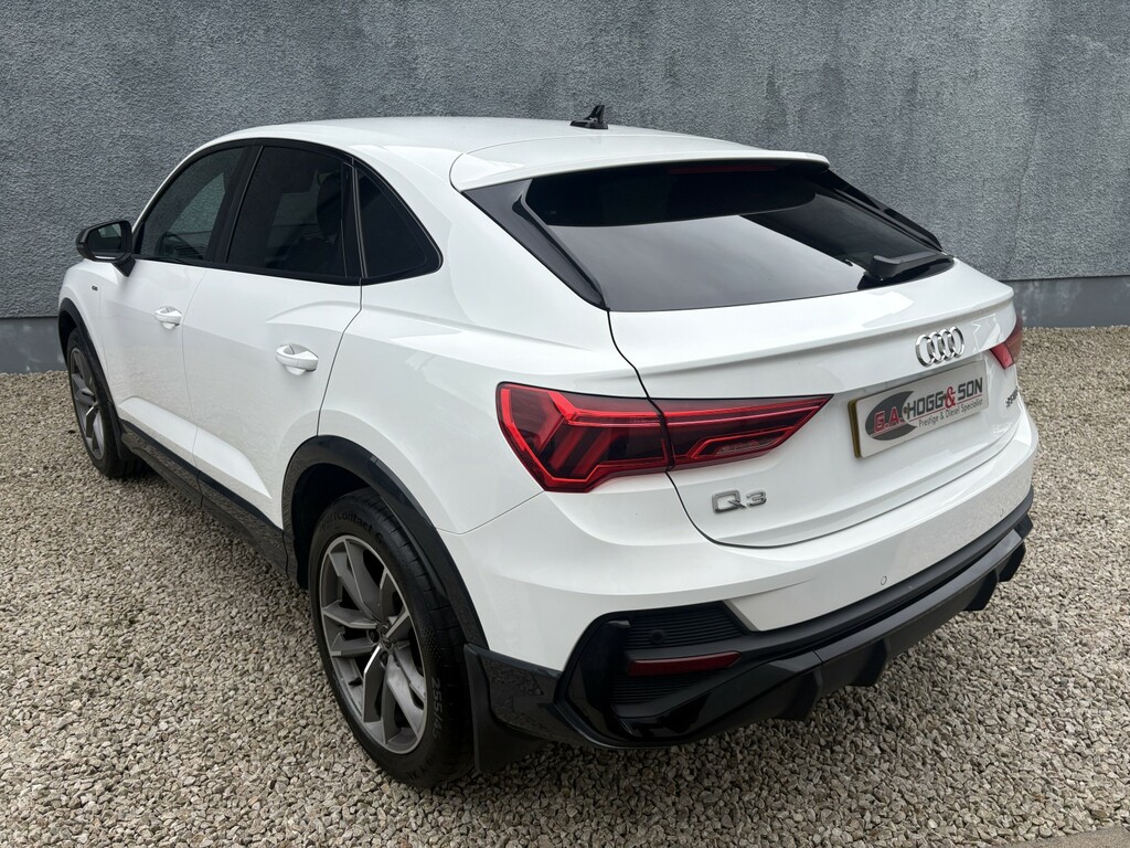 Audi Q3 Suv 1.5 Tfsi 35 Black Edition Sportback 202323 DE23OPW White #5