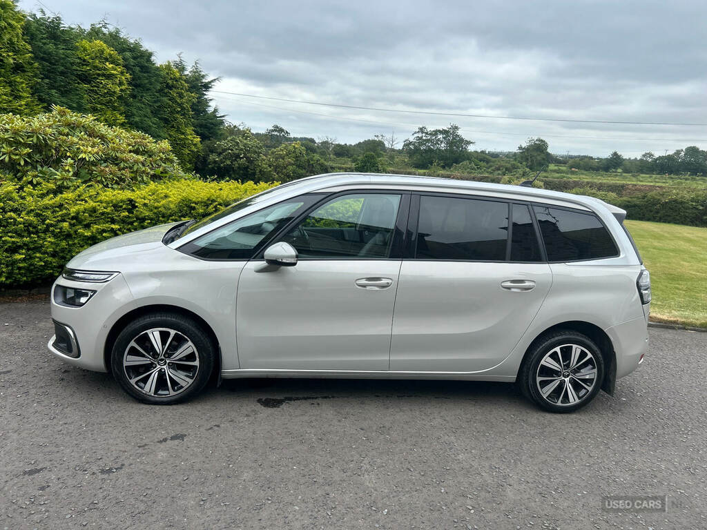Citroen Grand C4 SpaceTourer 1.5 Bluehdi 130 Flair KO68WRC Brown #3