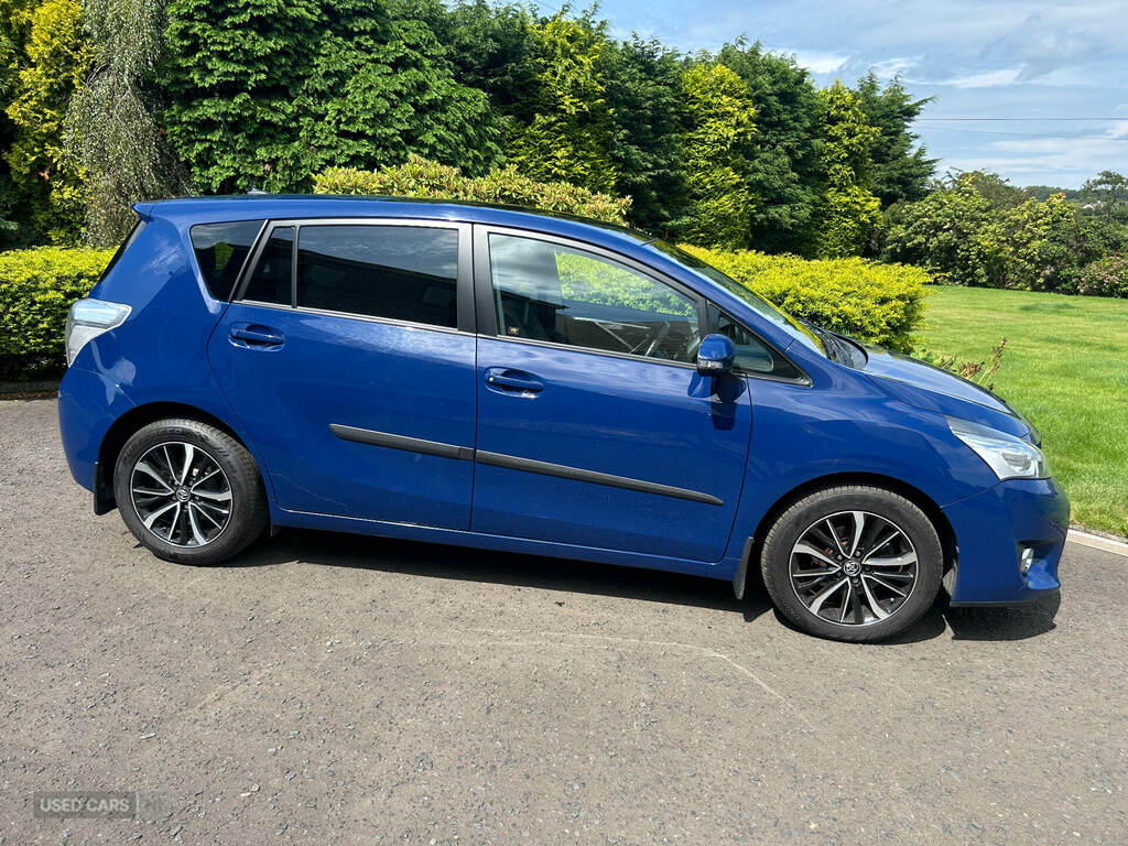 Toyota Verso 1.6 D-4d Design Blue #2