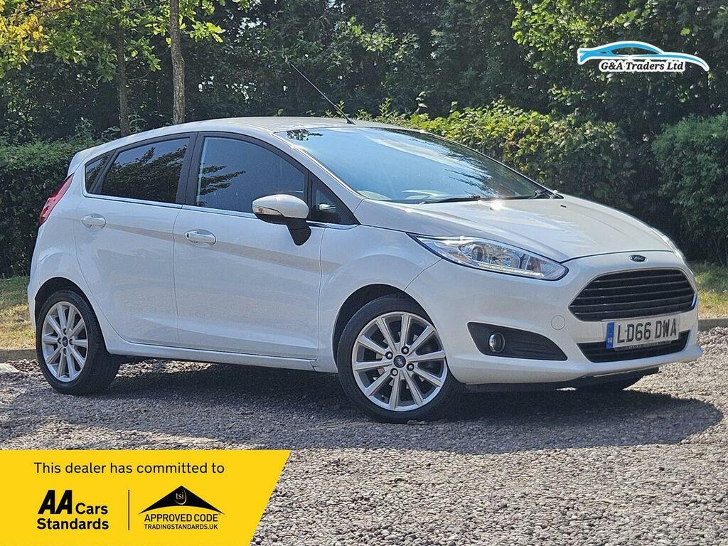 Ford Fiesta 1.0T Ecoboost Titanium Euro 6 Ss 201666 White
