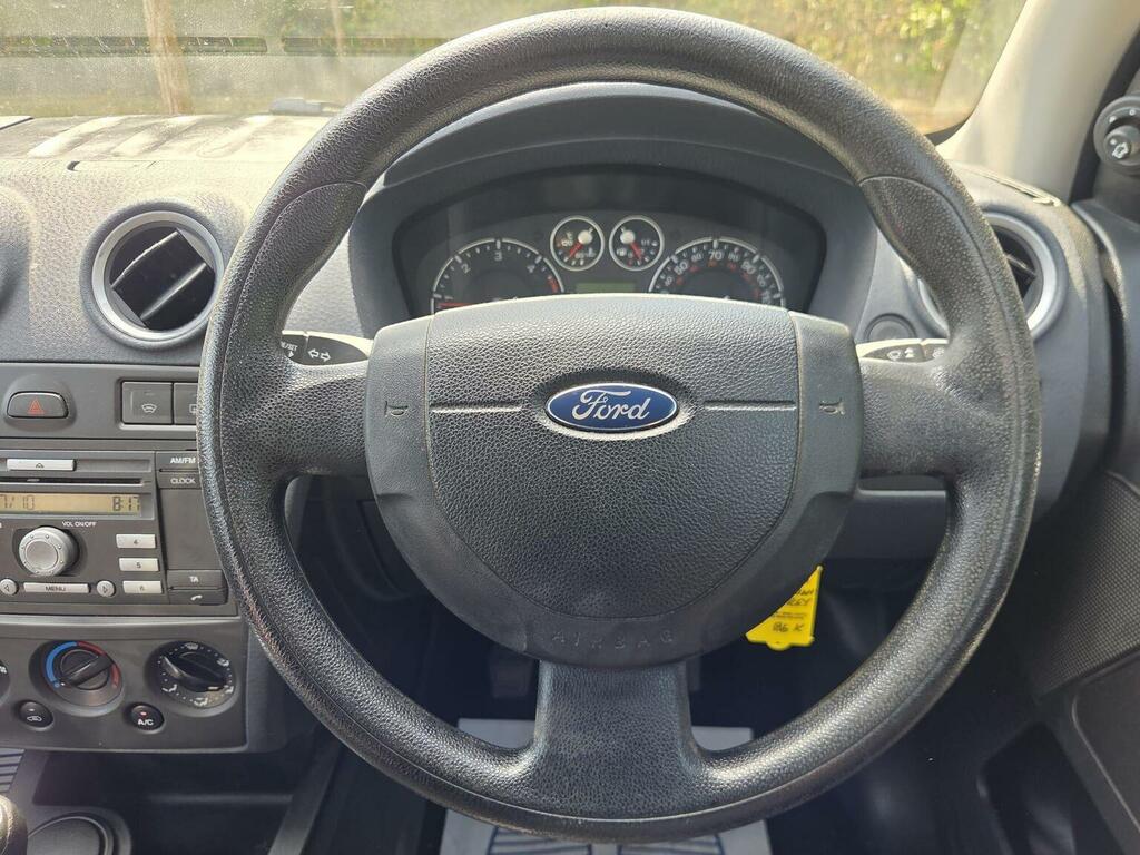 Ford Fusion Zetec 5-Door Grey #15