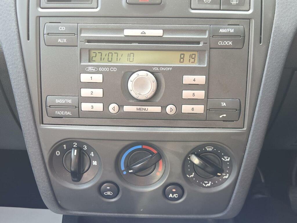 Ford Fusion Zetec 5-Door Grey #18
