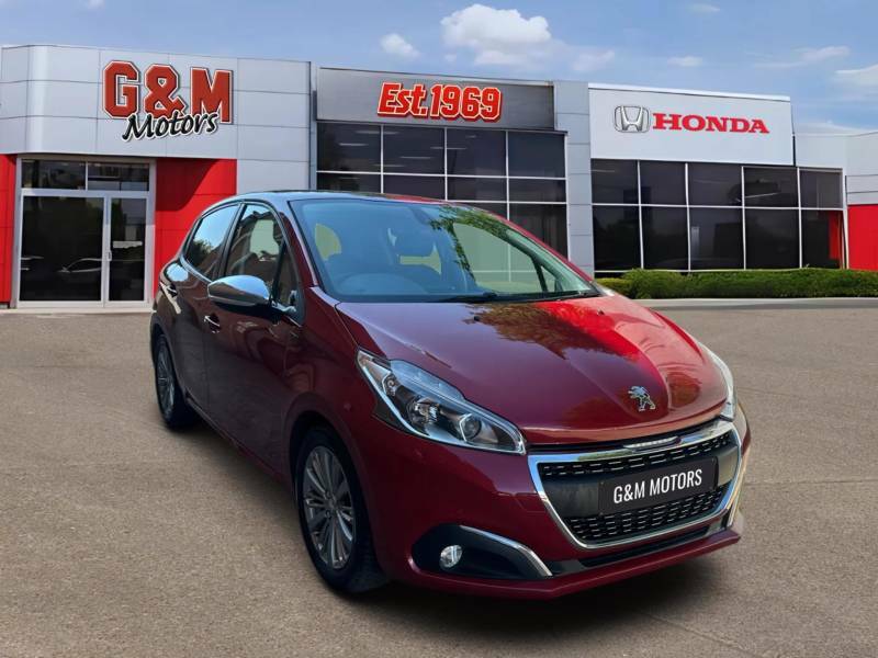Peugeot 208 1.2 Puretech 82 Signature Start Stop Red