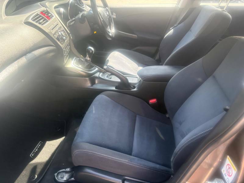 Honda Civic 1.8 I-vtec Sr Tourer Black #13