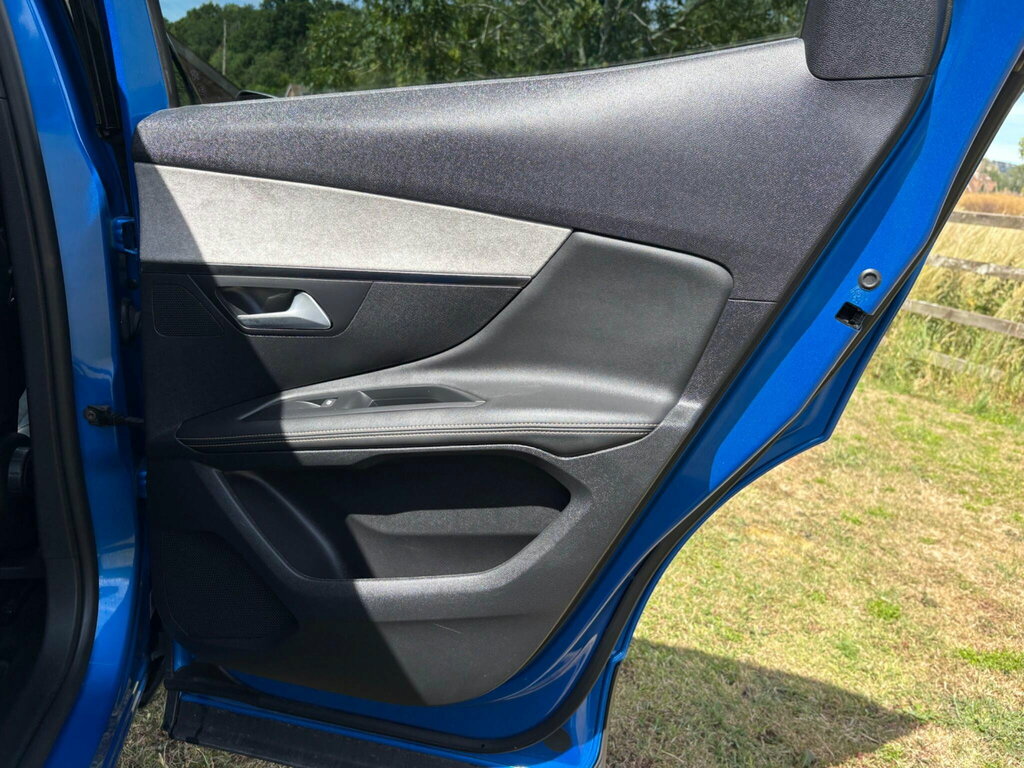 Peugeot 3008 1.2 Puretech Allure Premium Blue #23