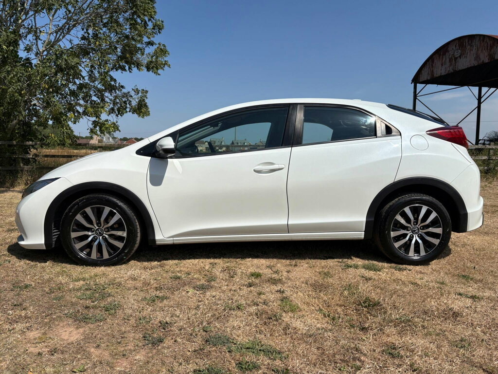 Honda Civic 1.6 I-dtec Se Plus Euro 5 Ss White #6