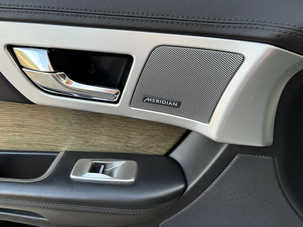 Jaguar XF Premium Luxury Black #18