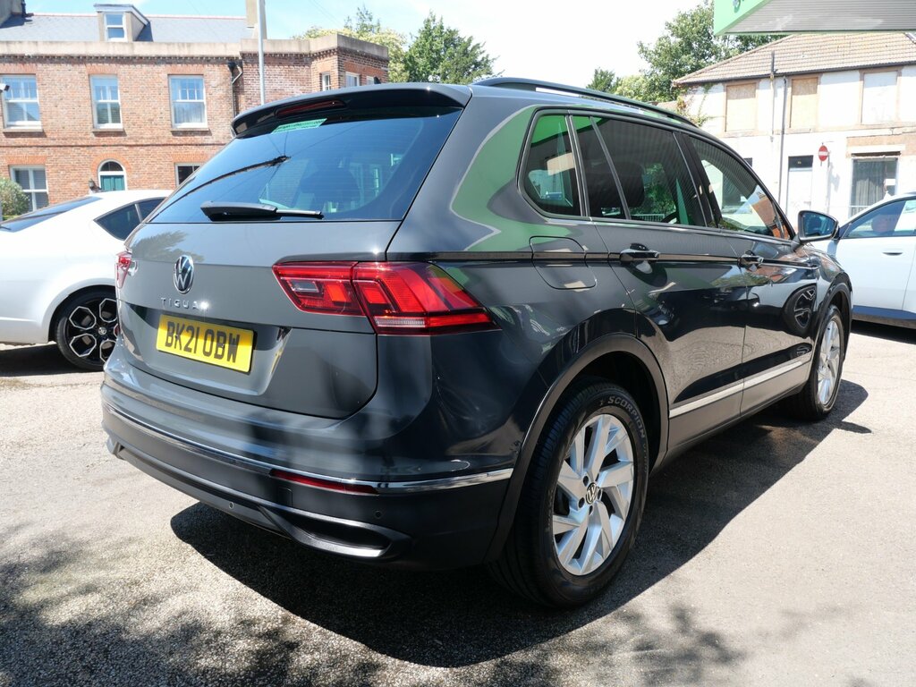 Volkswagen Tiguan 1.5 Tsi Life Dsg Euro 6 Ss 46000 Miles BK21OBW Grey #4