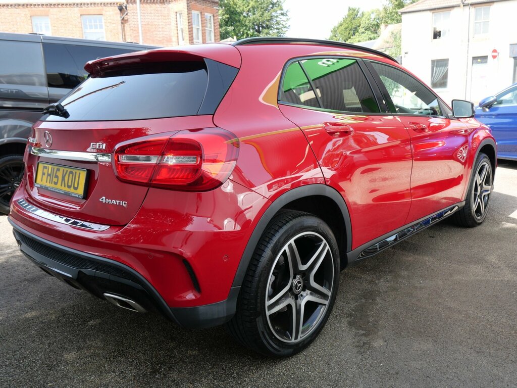 Mercedes-Benz GLA Class 2.1 Gla220d Amg Line Premium Plus Suv Red #4