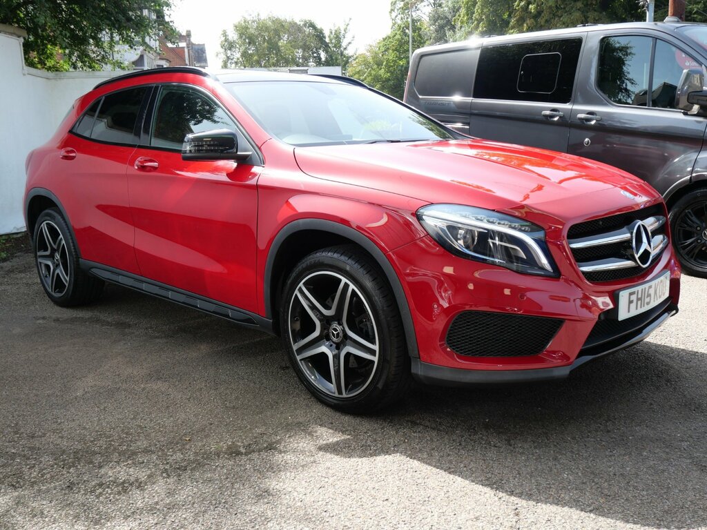 Mercedes-Benz GLA Class 2.1 Gla220d Amg Line Premium Plus Suv Red #3