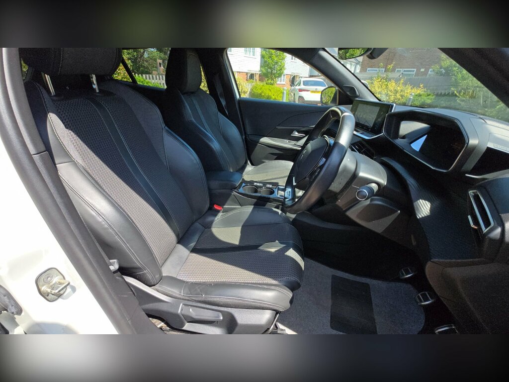 Peugeot 2008 1.2 Puretech Gt Line Euro 6 Ss KN20OHY White #6
