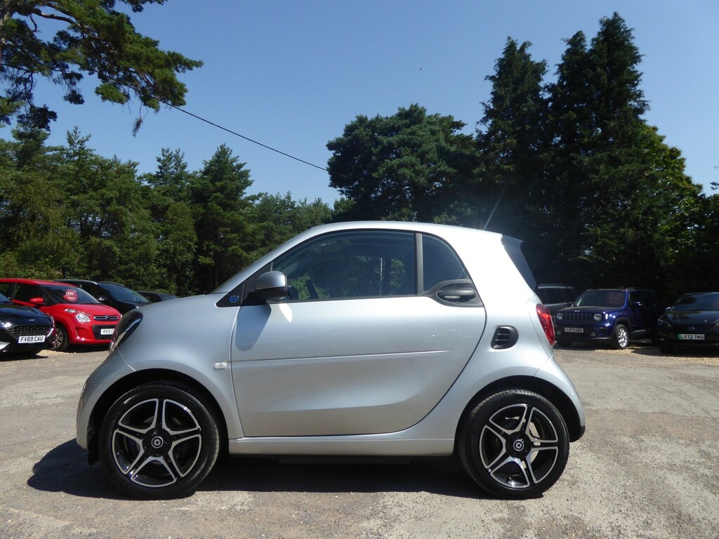 Smart Fortwo Coupe Coupe 17.6Kwh Pulse Premium 202272 Silver