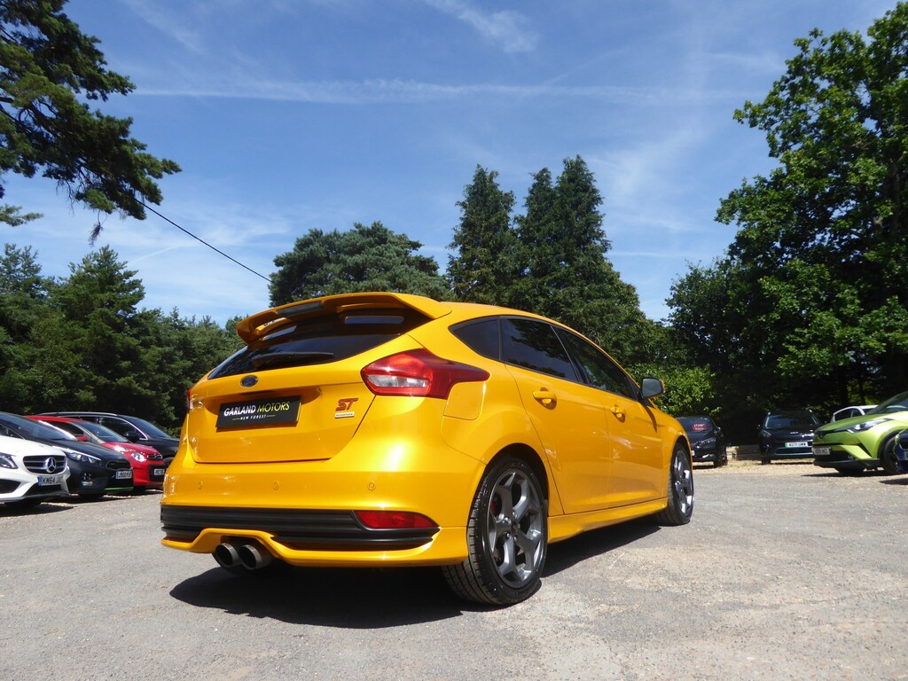 Ford Focus 2.0 T Ecoboost St-3 Yellow #4
