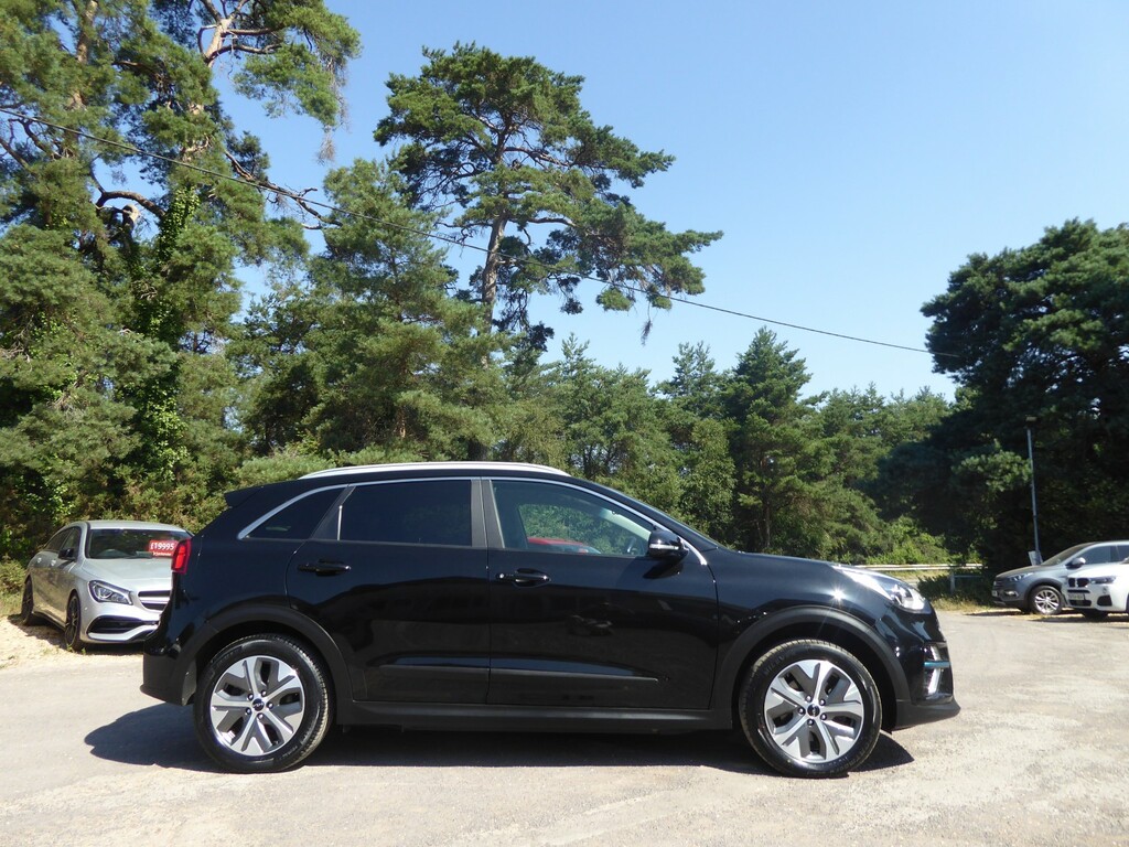 Kia e-Niro Suv 64Kwh 2 202171 AU71UMW Black #4