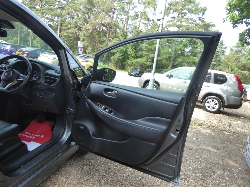 Nissan Leaf Hatchback E 110Kw N-connecta 40Kwh #33