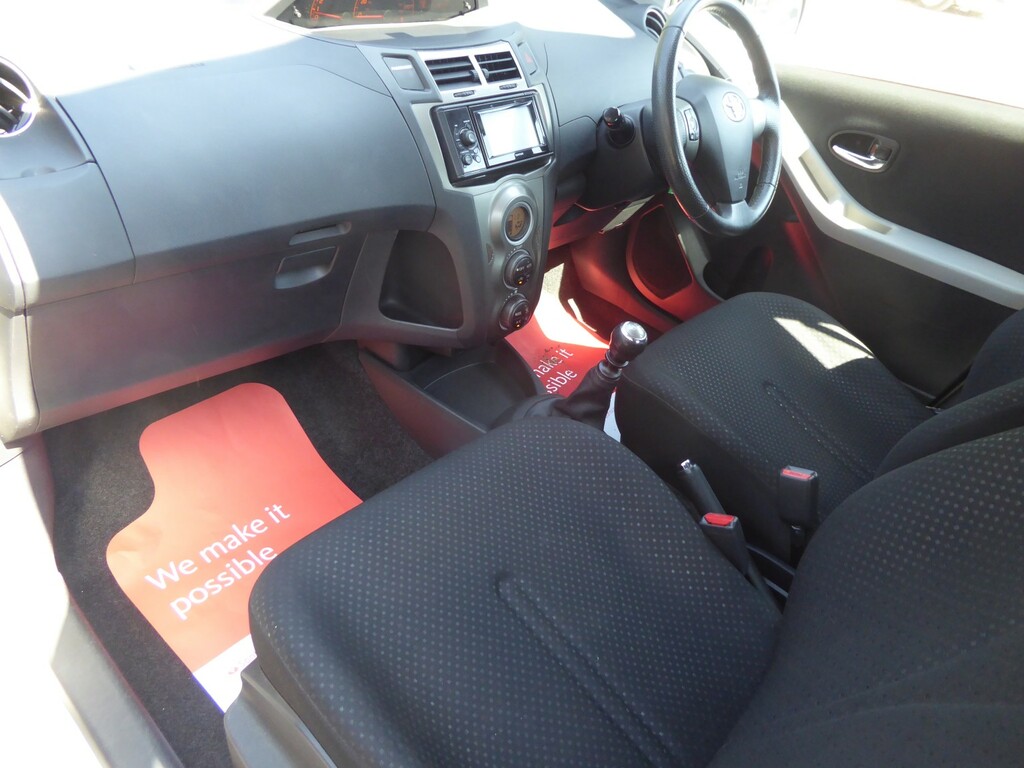 Toyota Yaris Red #9
