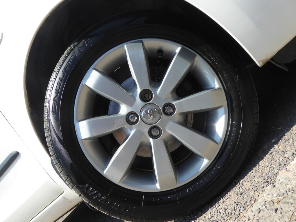 Toyota Yaris 1.3 Dual Vvt-i T Spirit White #6