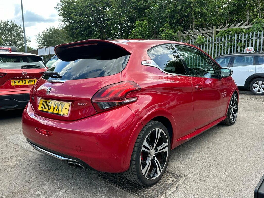 Peugeot 208 208 Gt Line Bluehdi White #10
