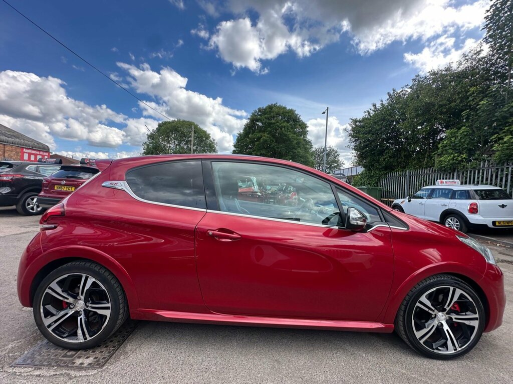 Peugeot 208 208 Gt Line Bluehdi White #11