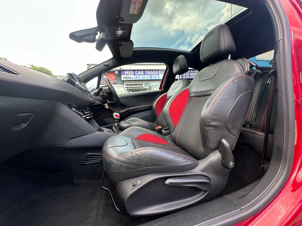 Peugeot 208 208 Gt Line Bluehdi White #14