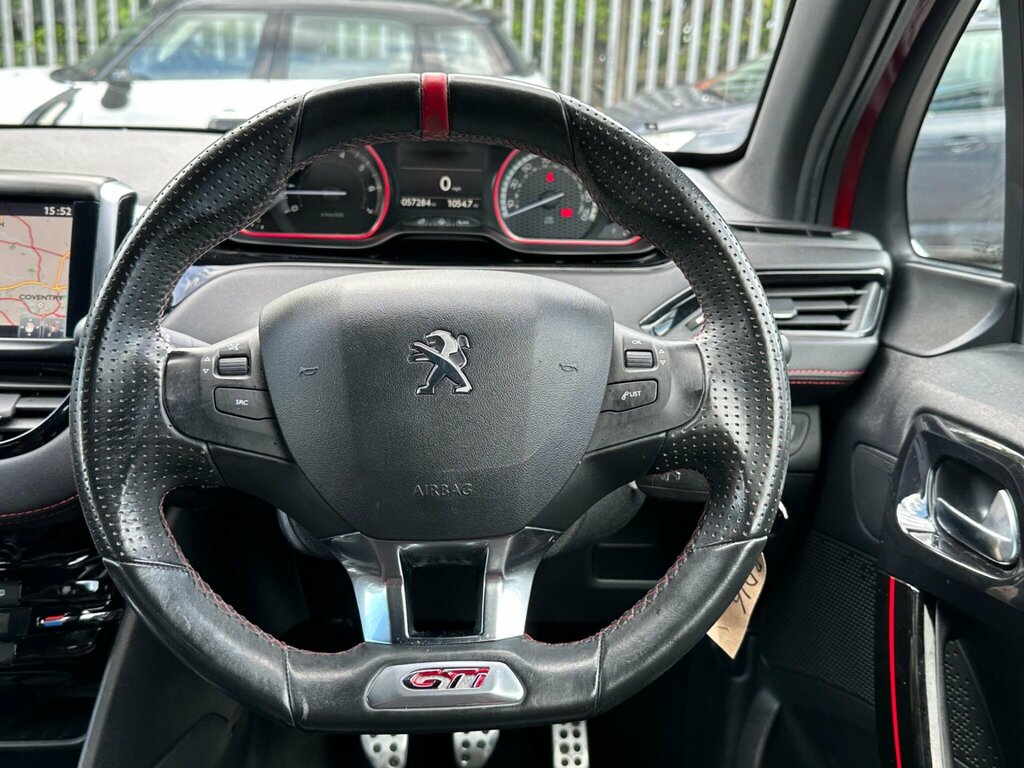 Peugeot 208 208 Gt Line Bluehdi White #33