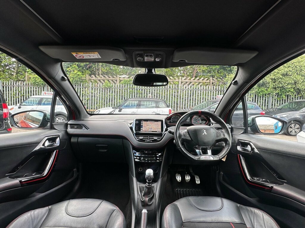 Peugeot 208 208 Gt Line Bluehdi White #32