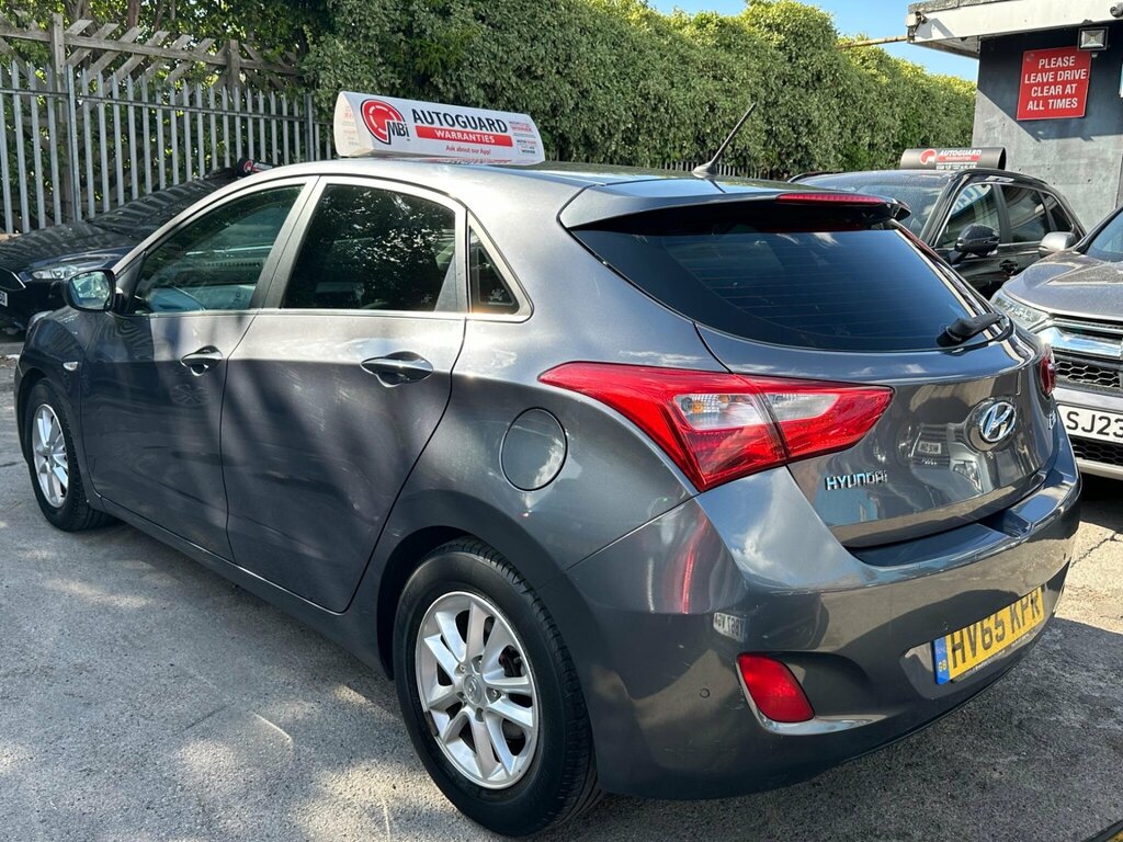 Hyundai I30 1.6 Crdi Blue Drive Se Euro 6 Ss Grey #4