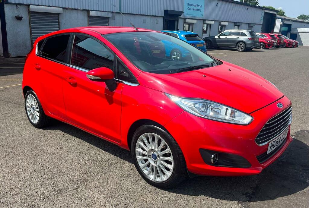 Ford Fiesta Hatchback 1.6 Titanium Powershift Euro 5 2015 HG64CDF Red #3