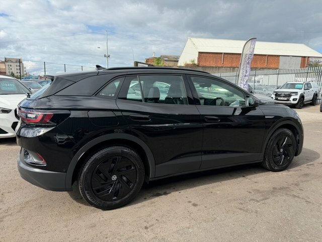 Volkswagen ID.4 Pure 52Kwh Life Suv 148 Ps Black #3