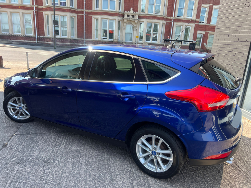 Ford Focus 1.5 Tdci Titanium Euro 6 S S Grey #2