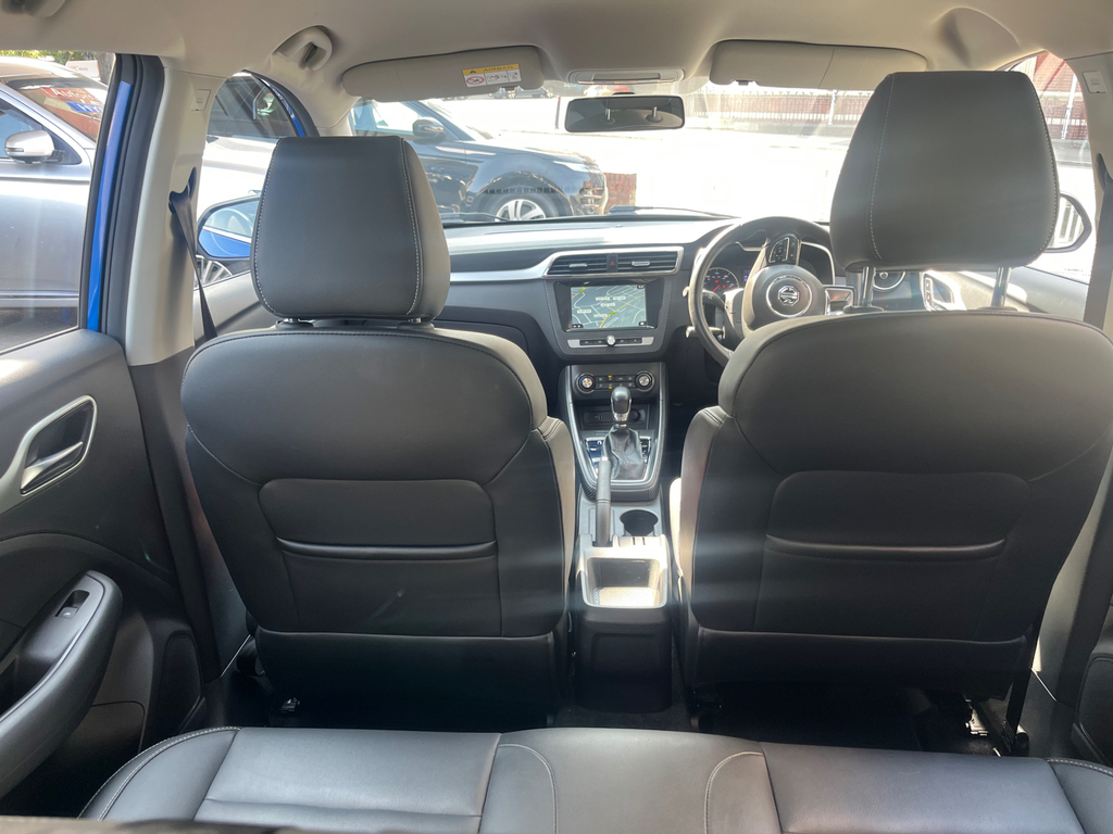 MG ZS 44.5Kwh Exclusive White #8