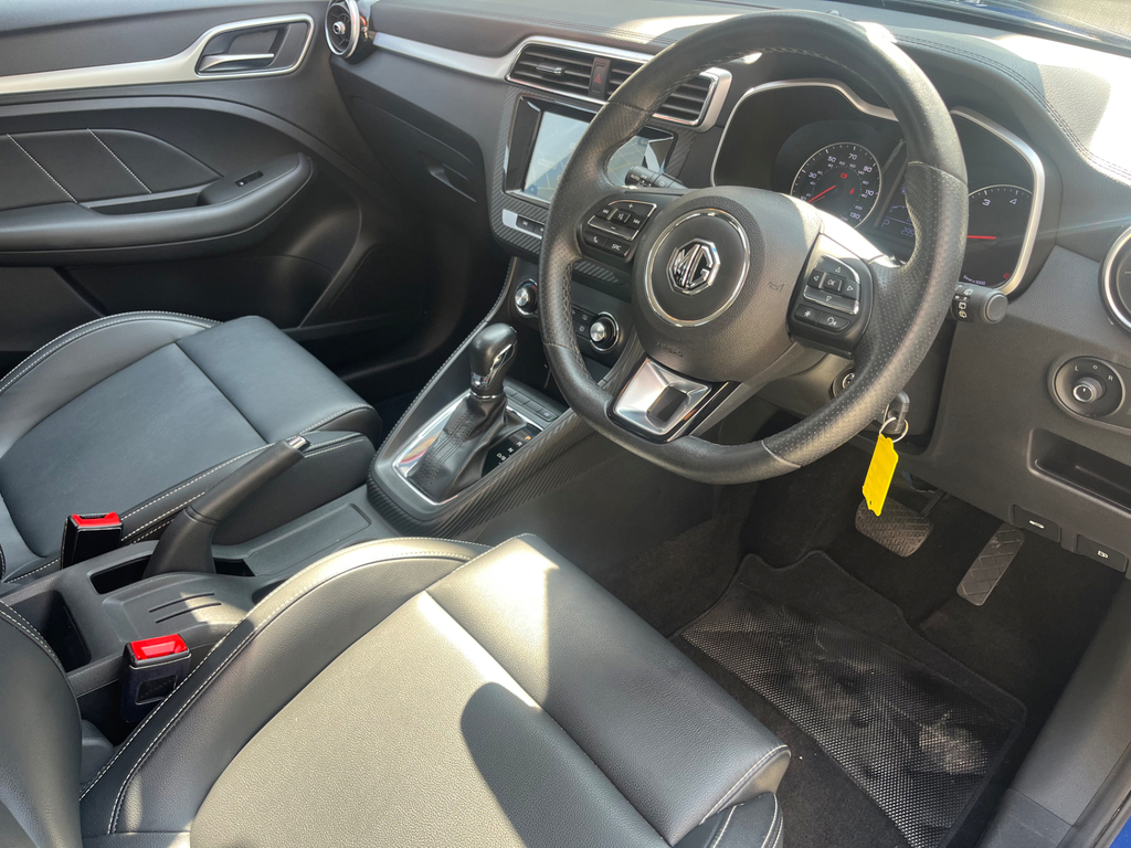 MG ZS 44.5Kwh Exclusive White #9