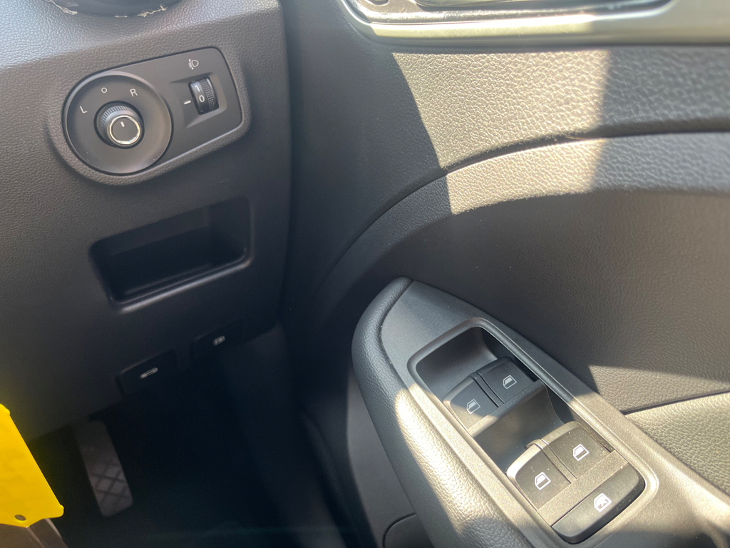 MG ZS 44.5Kwh Exclusive White #18