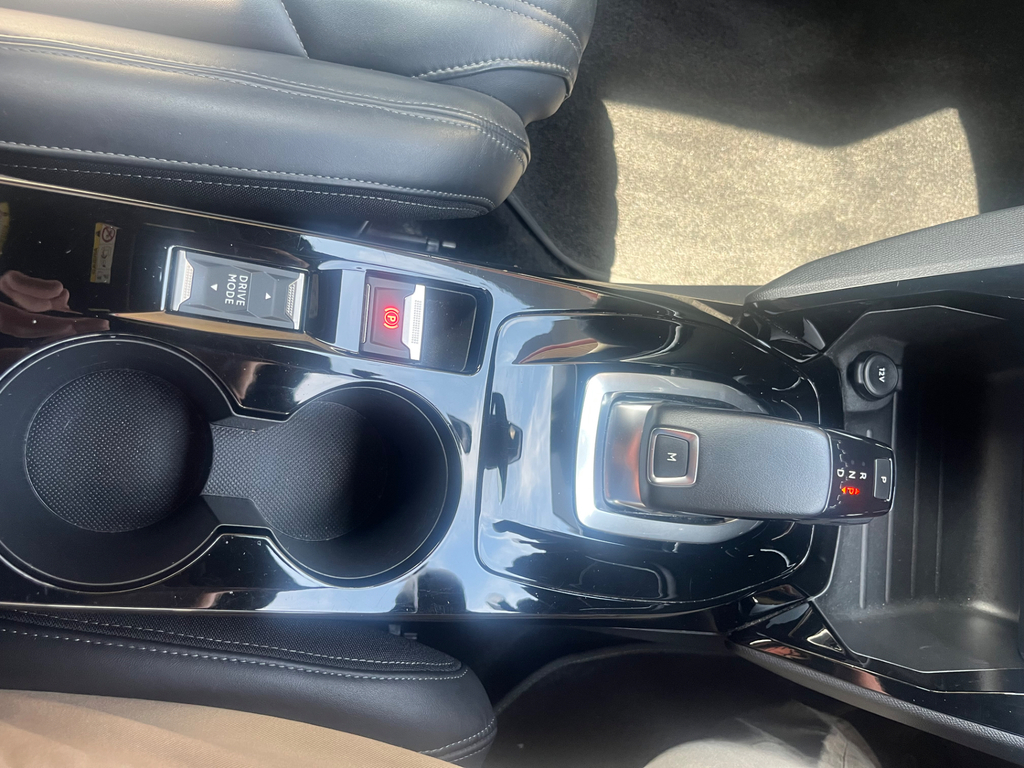 Peugeot 208 1.2 Puretech 100 Active Black #21