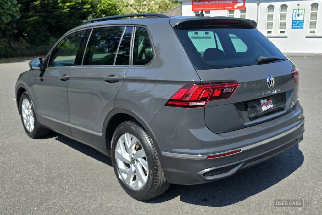 Volkswagen Tiguan 1.5 Tsi 150 Life BG21NPF Grey #3