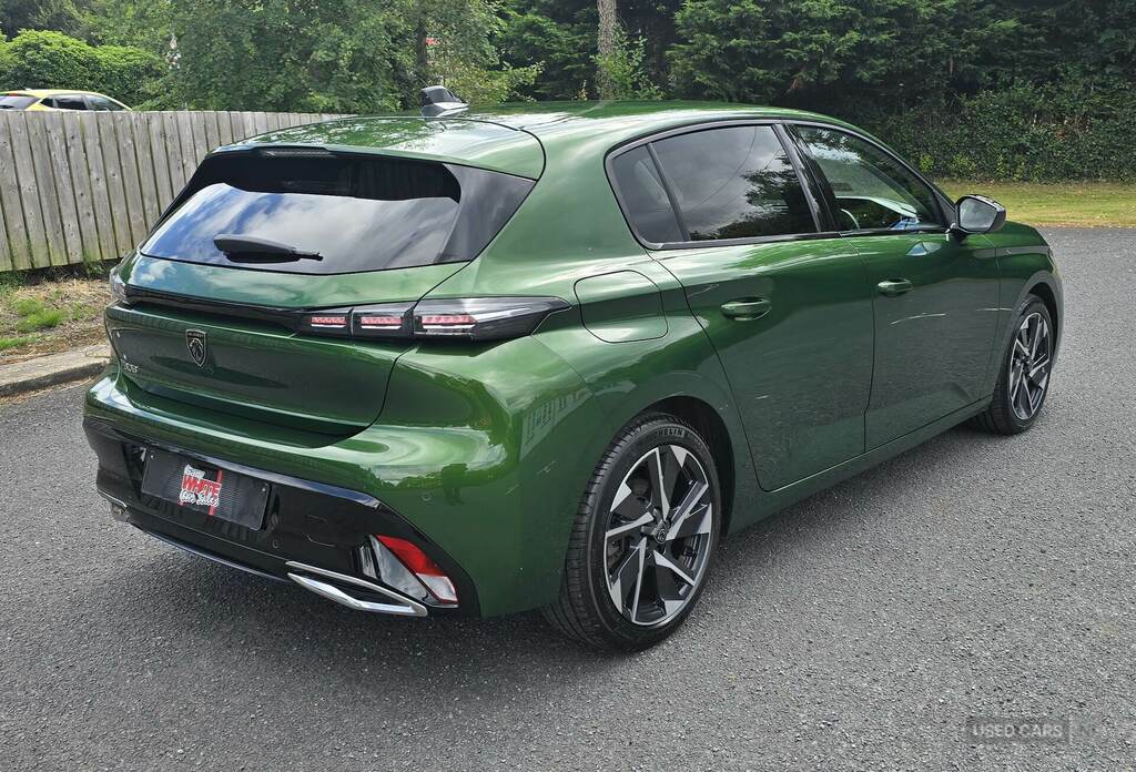 Peugeot 308 1.2 Puretech Allure Eat8 VN24HZE Green #3