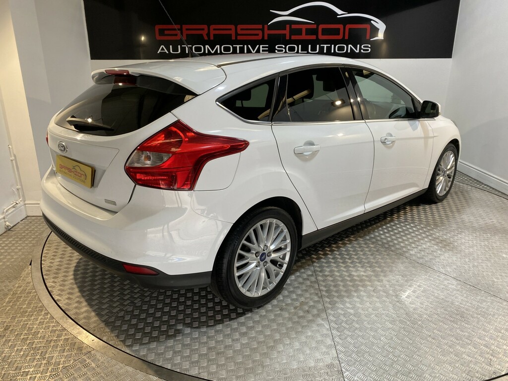 Ford Focus Hatchback 1.0 T Ecoboost Zetec Navigator 201414 FV14YSS White #4