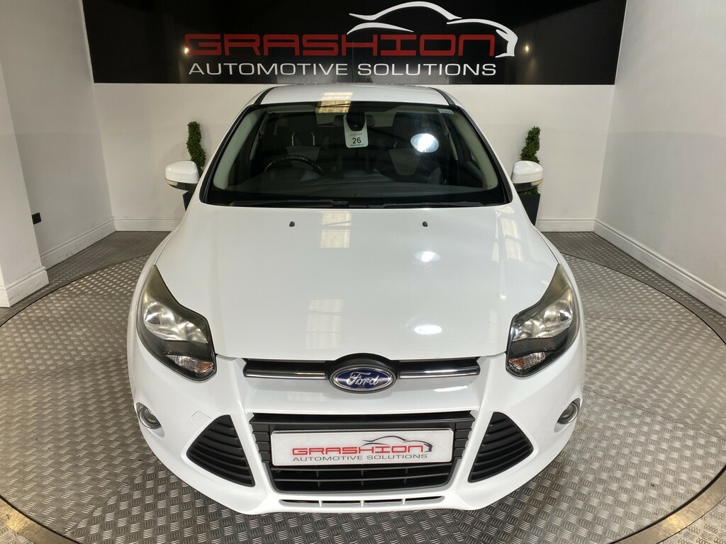 Ford Focus Hatchback 1.0 T Ecoboost Zetec Navigator 201414 FV14YSS White #2