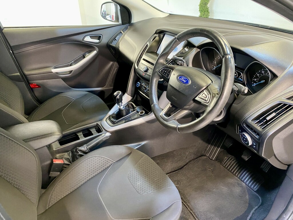 Ford Focus 1.5 Tdci 120 Zetec  #14