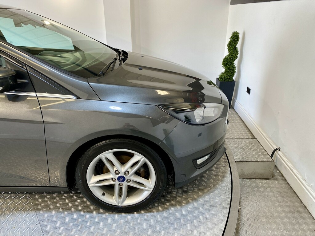 Ford Focus 1.5 Tdci 120 Zetec  #8