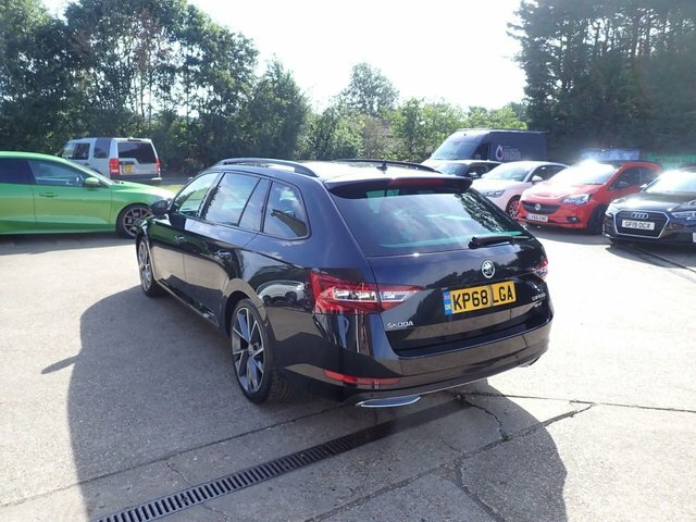 Skoda Superb Estate Black #4