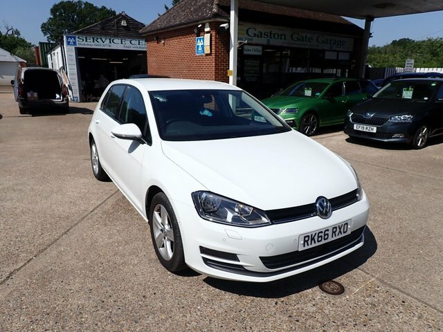 Volkswagen Golf Hatchback White