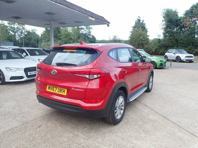 Hyundai Tucson Crdi Se Nav Blue Drive MV67UKH Red #2