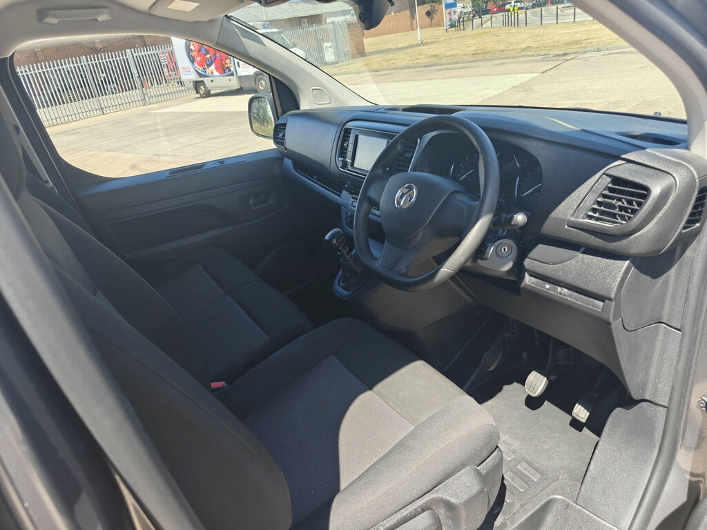Vauxhall Vivaro 2.0 Turbo D 3100 Pro Panel Van 6Dr L Grey #3