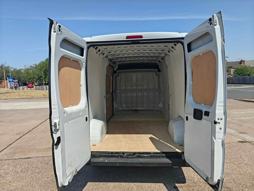 Peugeot Boxer 2.2 Bluehdi 335 Lwb Professional Premium Panel V NV73VLE White #2