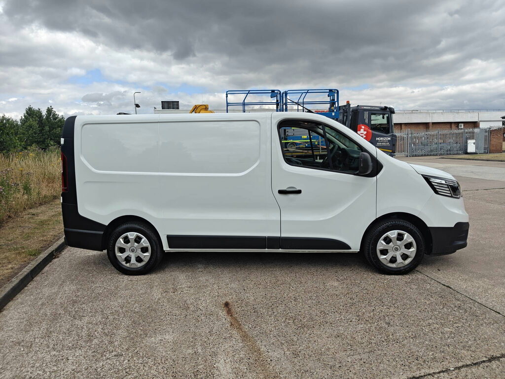 Renault Trafic 2.0 Dci Blue Sl28 Business Panel Van Ma RO72BZH White #4