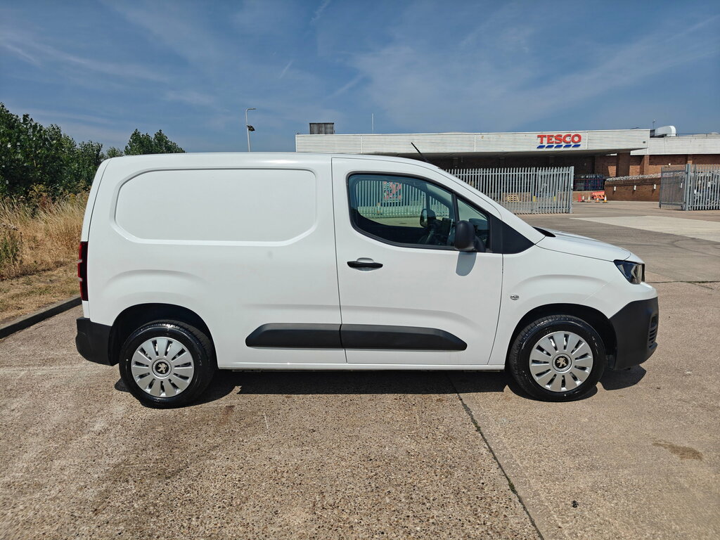 Peugeot Partner 1.5 Bluehdi 1000 Professional Premium Standard P RO23EKN White #3
